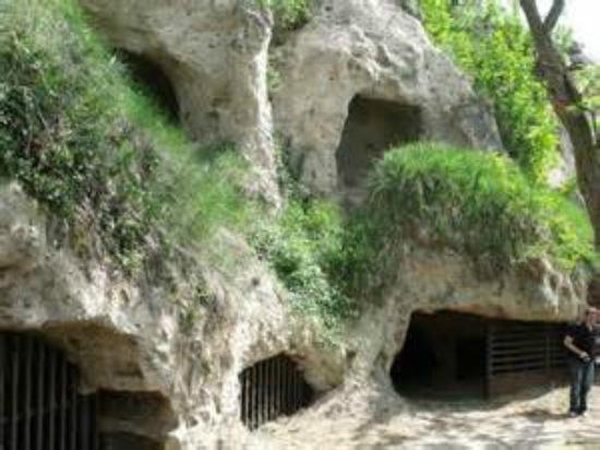 site troglodytique de Monton
