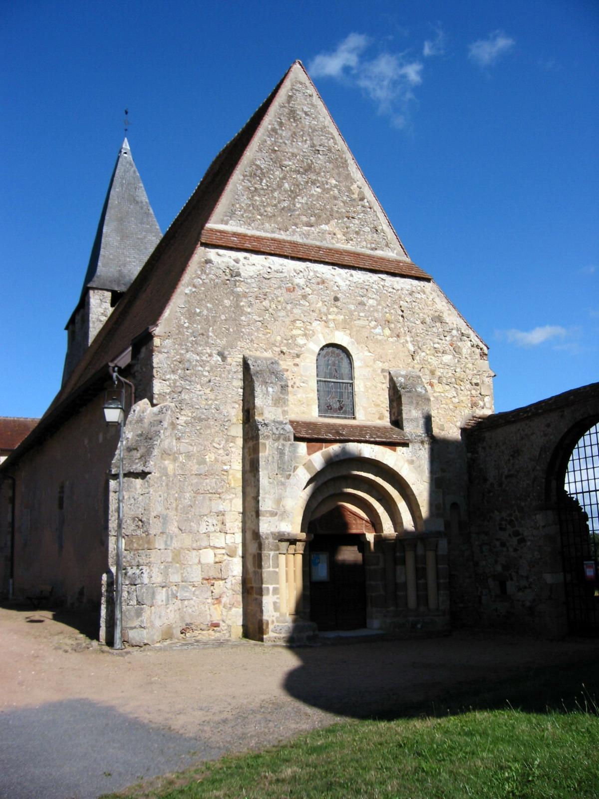église Saint-Pierre de Châtelperron